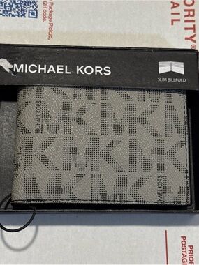 New Michael Kors Men’s Jet Set Logo Slim Billfold Wallet Pearl Grey MK